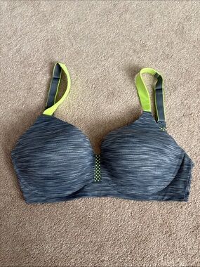 Maidenform Heathered Gray sports Bra with Lime Accent Straps